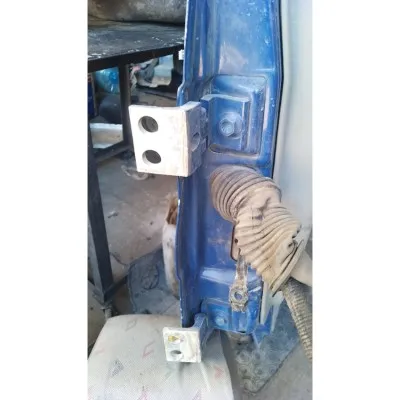 Volkswagen Transporter T4 sağ ön kapı alt üst menteşesi çıkma orjinal