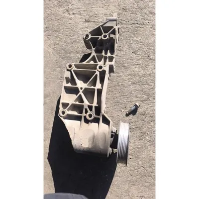 Volkswagen Transporter T5 1.9 klima kompresör ayağı  045903143f