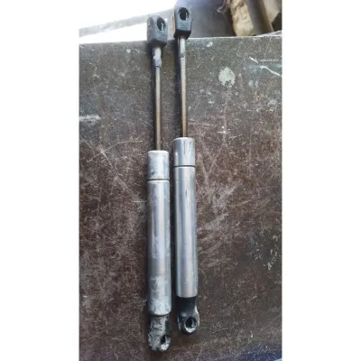 01-05 model Volkswagen Passat B5.5 arka bagaj amortisörü çıkma orjinal