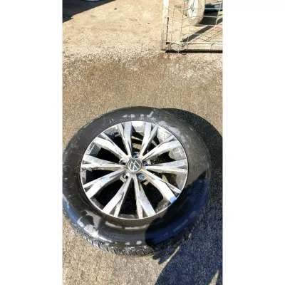 2021 model Volkswagen Tiguan çıkma çelik jant