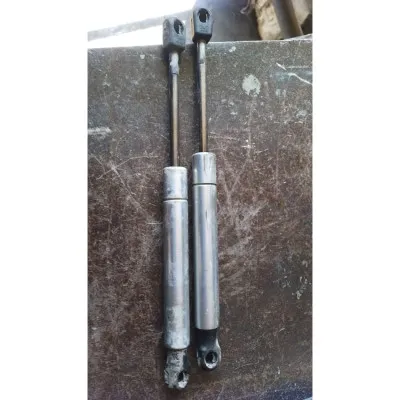 01-05 model Volkswagen Passat B5.5 arka bagaj amortisörü çıkma orjinal