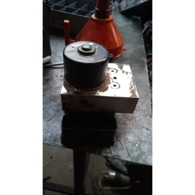 Volkswagen Transporter T5 2.5 tdı 130 luk çıkma orjinal ABS beyni 7H0907379E