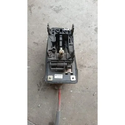 Volkswagen Passat B5.5 otomatik vites çıkma orijinal vites ve vites mekanizması 4b0713041m