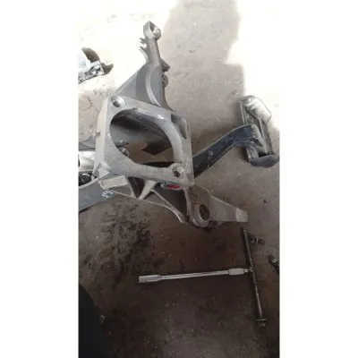 Volkswagen Passat b5,5 çıkma orijinal pedal ayağı