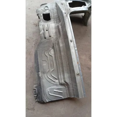 Volkswagen Passat b5,5 çıkma orijinal sol arka çamurluk ağız sacı