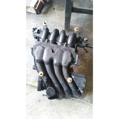 Skoda Octavia 1.6 benzinli Akl emme manifoldu çıkma orjinal