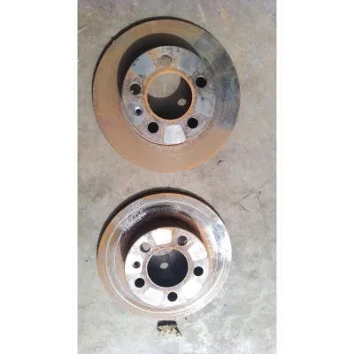 Volkswagen Bora sağ sol arka disk çıkma orjinal