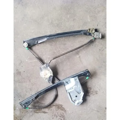 Volkswagen Polo classıc Polo hatchback 2001 saĞ ÖN    sağ ön kapı cam krikosu çıkma orjinal