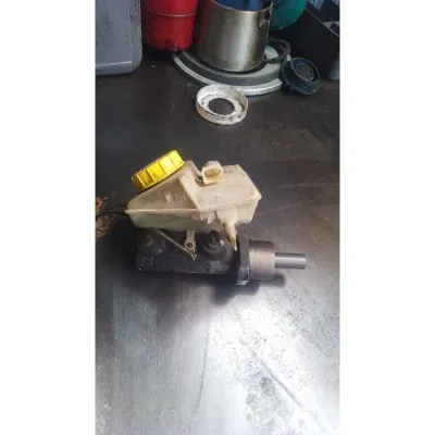 Volkswagen Transporter T4 2.4 çıkma orjinal ön fren merkezi