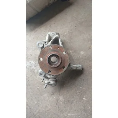 Volkswagen Golf 8 Skoda superb çıkma orijinal sağ taşıyıcı
