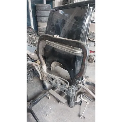 Volkswagen Transporter T5 motor travesi çıkma orijinal motor beşiği