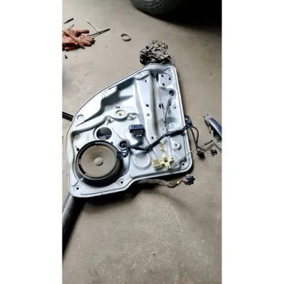 Volkswagen Bora sol arka cam krikosu çıkma orijinal