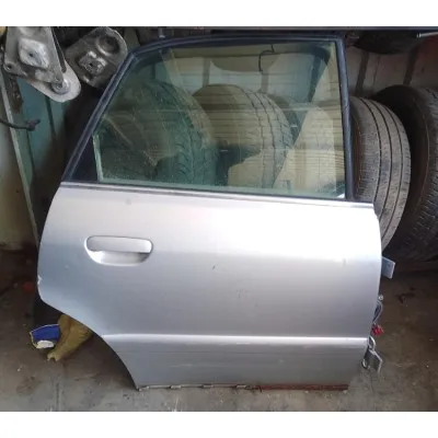 Audi A4 B5 kasa çıkma orjinal sağ arka kapı gümüş renk