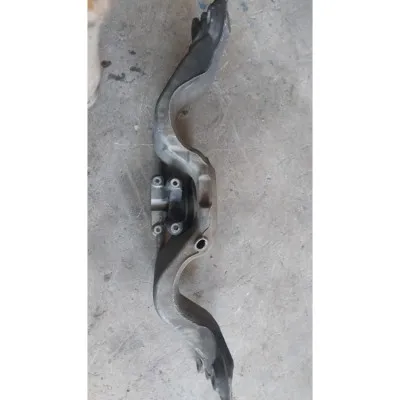 Audi A4 B6 b7 multronic cvt şanzıman arka bağlantı kulağı şanzıman sehpası çıkma 8e0399263sab