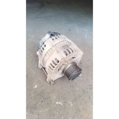 Volkswagen Passat B6 ve B7 2.0 TDI CBA motor çıkma orjinal şarj dinamosu pz03G903023