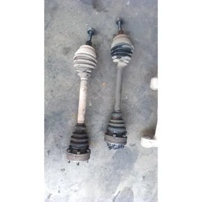 Volkswagen Transporter T4 2.5 TDI çıkma orjinal sağ sol ön aks mili