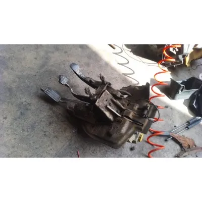 Volkswagen Transporter T4 2.5 çıkma orjinal pedal takımı