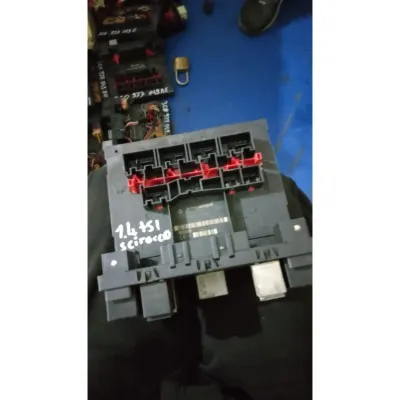 Volkswagen Passat CC Scirocco 2.0 TDI 16V 140 Sigorta Kutusu - 3C8937049E