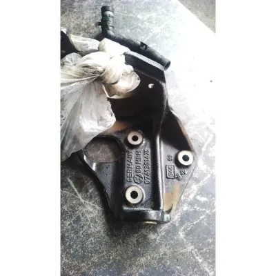 Volkswagen volt LT 35 2.5 tdı çıkma orjinal mazot pompa bağlantı ayağı 074130147C