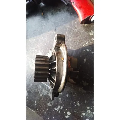 Volkswagen Transporter T4 2.5 tdı devirdaim su pompası çıkma orjinal