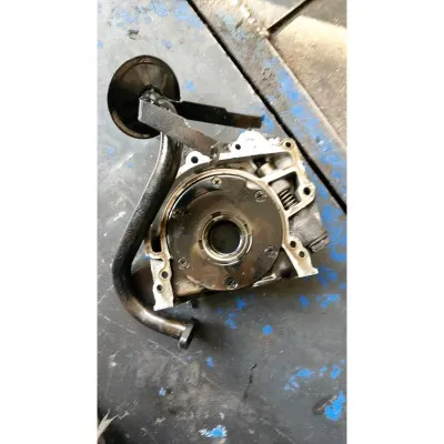 Volkswagen Transporter T4 2.5 yağ pompası ile borusu