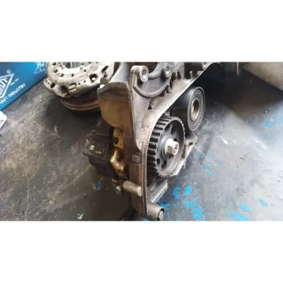 Volkswagen crafter 2.5 TDI çıkma orjinal Mazot pompası çıkma orjinal