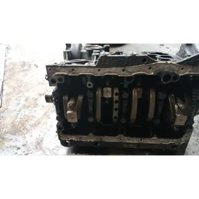 Volkswagen Transporter T5 axb 1.9 tdi çıkma motor bloğu 038021ad/bm