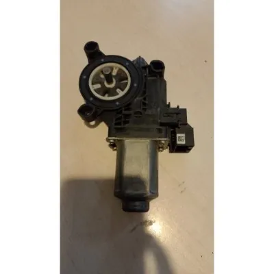 Volkswagen Transporter T5 sağ ön cam motoru