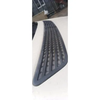 2005 model Volkswagen Crafter motor kaputun üst ızgarası çıkma orjinal