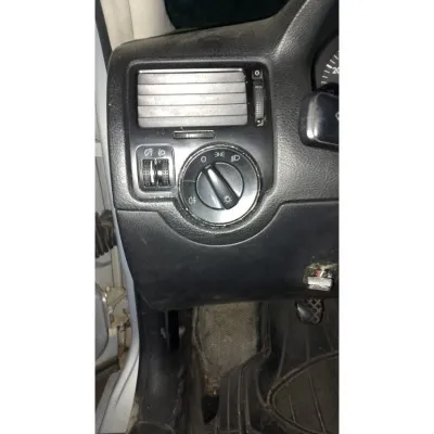 Volkswagen Bora 2001 far anahtarı
